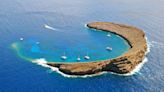 Discover Hawaii’s Underwater Secrets on a Molokini Snorkeling Excursion