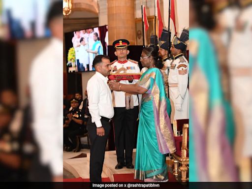 President Murmu Confers Gallantry Awards To 6 Paramilitary Personnel