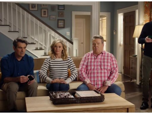 WhatsApp commercial reunites Modern Family cast: Join the group chat or suffer FOMO