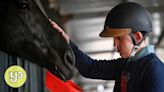 Beijing kids with autism get help from horses