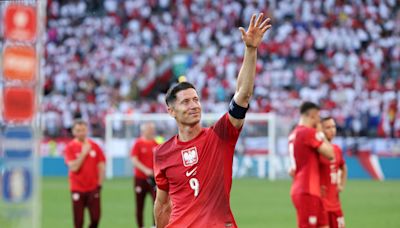 Robert Lewandowski y un adiós nostálgico de la Euro: nunca pudo brillar igual que en clubes