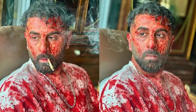 Ranbir Kapoor smoking a cigarette with blood splash on face, hairstylist Aalim Hakim shares his unseen pics from 'Animal' set