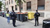 Investigan el hallazgo de un bebé muerto entre cubos de basura en Madrid