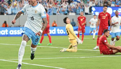 Uruguay put five past Bolivia to edge closer to Copa quarters