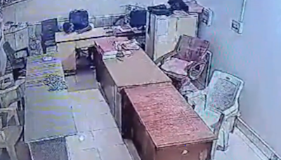 Shocking: 36-year-old Man Dies Of Heart Attack Shortly After Arriving At Work In Gujarat's Dwarka-Video