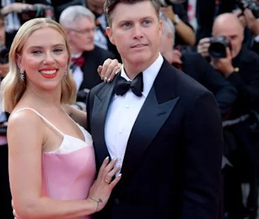 Who Is Scarlett Johansson’s Husband? Colin Jost’s Age, Height & How They Met