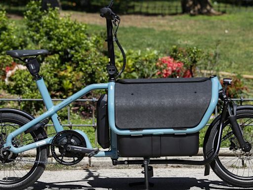 Riese & Müller Carrie, probamos la cargo bike más compacta y manejable del mercado