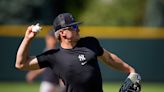 Yankees third baseman Josh Donaldson goes back on injured list after hurting calf