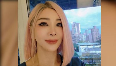 陳美鳳「全框眼線、粉紅短髮」撞臉電音女神 網友：以為30歲