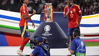 Spain’s new generation match golden forefathers and make own history