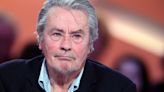 La drástica decisión de Alain Delon con su herencia: lo subasta todo