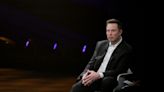 Musk to Be Deposed Monday in Twitter Arbitration Case on Layoffs