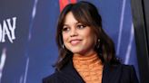 Jenna Ortega está en conversaciones para protagonizar la nueva película de J. J. Abrams junto a Glen Powell