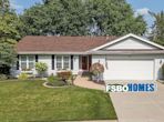 5113 Amesbury Dr, Davenport IA 52807