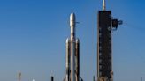 SpaceX lanza su súper cohete con el satélite Viasat 3, número uno en capacidad