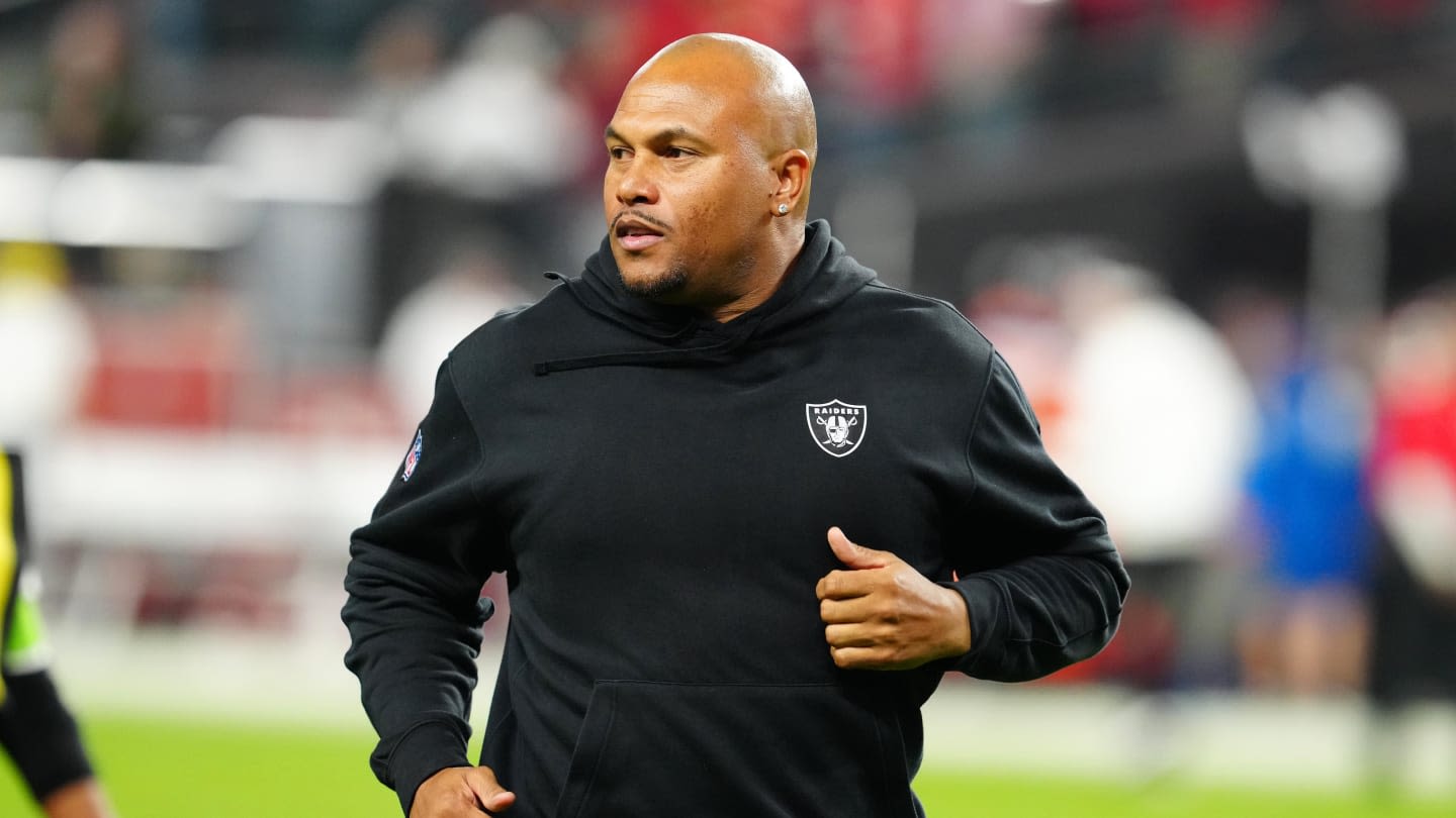 Raiders Coach Antonio Pierce Makes His Players Feel Like Family