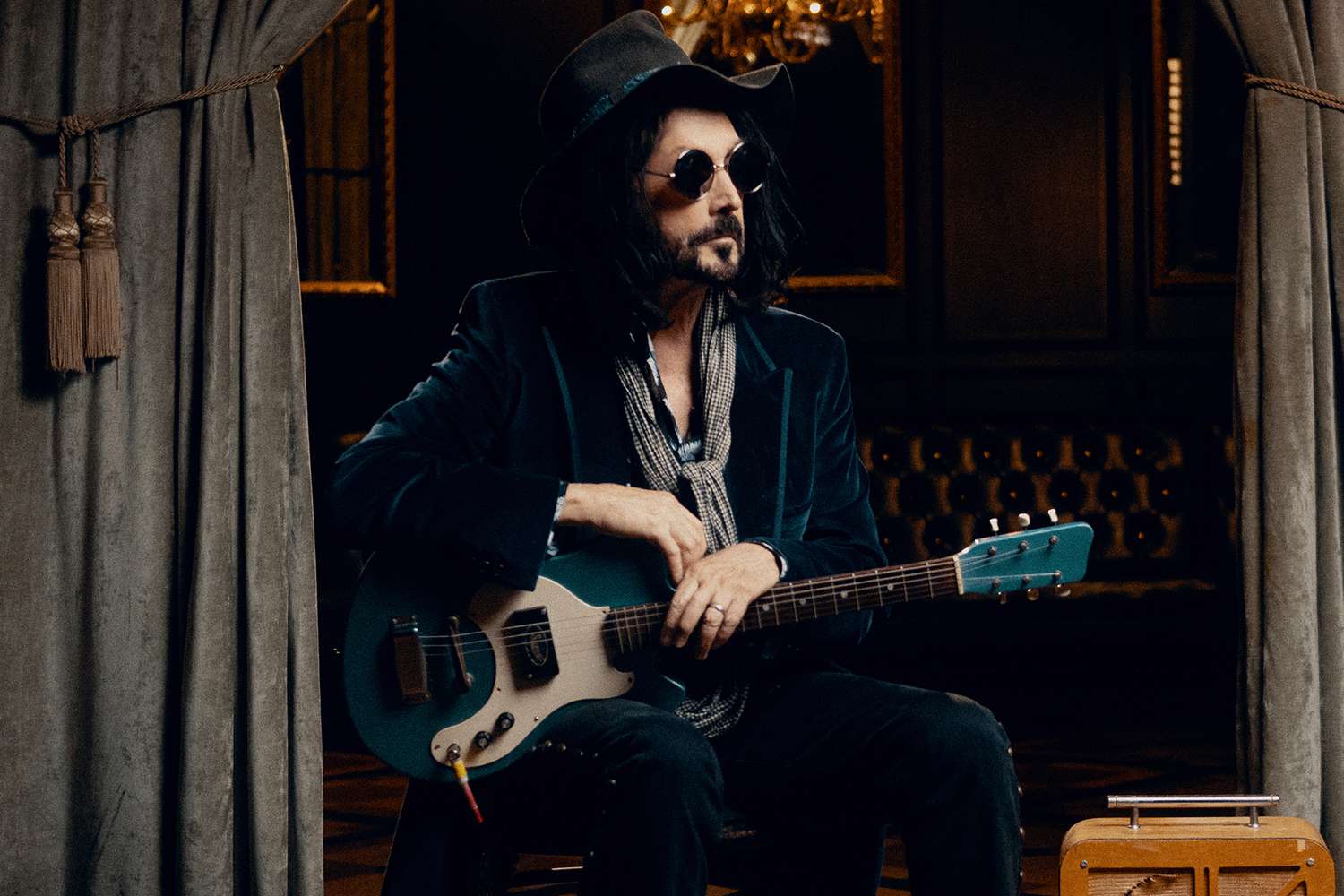 Tom Petty and the Heartbreakers Guitarist Mike Campbell on Fronting His Latest Band the Dirty Knobs