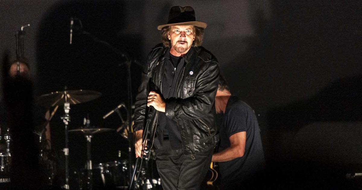 Pearl Jam plays long-overdue concert at Sacramento's Golden 1 Center