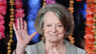 Los actores de 'Harry Potter' despiden a Maggie Smith y los fans alzan sus varitas al aire