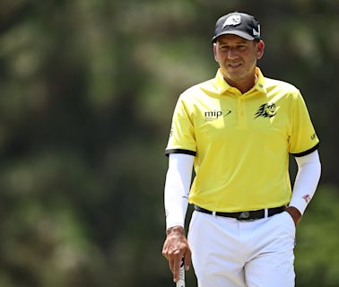 Sergio Garcia, after run-ins with fans and officials over slow play, fails to qualify for British Open