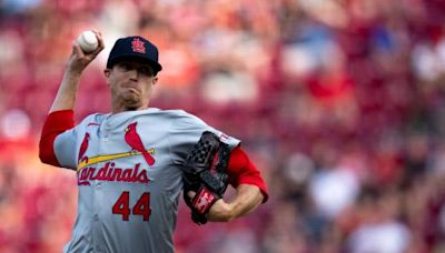 Kyle Gibson, Cardinals dominate Reds