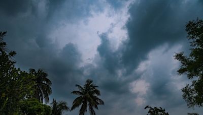 India’s Kolkata Airport to Suspend Flights as Cyclone Approaches