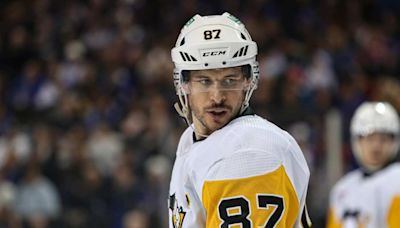 Viral Picture Shows Sidney Crosby Visiting Team Canada Locker Room After Advancing in Copa América