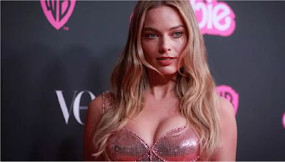 Revelan que Margot Robbie está esperando su primer hijo: las postales de la actriz luciendo su pancita de embarazo