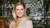 Kate Upton Gives In, Joins 'Teenage Dirtbag' Social Media Trend