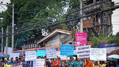 Cagayan de Oro protesters disrupt traffic, tell LWUA men to keep off water district