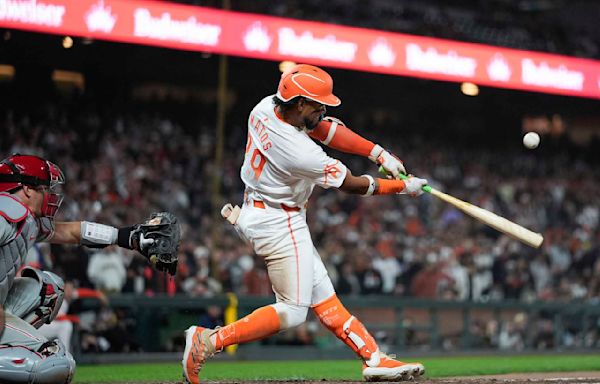 Luis Matos hits walk-off sacrifice fly, Giants relievers blank Phillies in 1-0, 10-inning win