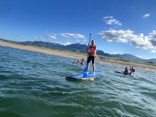 夏天玩水就到北海岸 衝浪＋SUP＋海岸情歌一次滿足 | 蕃新聞