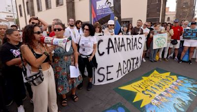Irish Travelers Cautioned Amid Canary Islands Protest Against Tourism