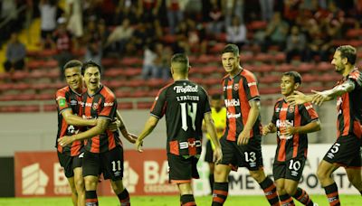 Alajuelense rejuvenece su equipo con cambios drásticos