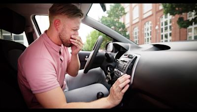 How to keep the air conditioning in your car from smelling musty