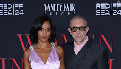 PHOTOS Cannes 2024 : Vincent Cassel et sa jeune compagne Narah, chics et branchés pour leur premier Festival en amoureux