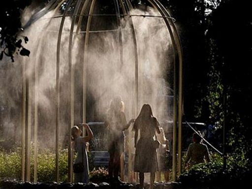 Russia swelters in heat wave, Moscow breaks 1917 record for early July | World News - The Indian Express