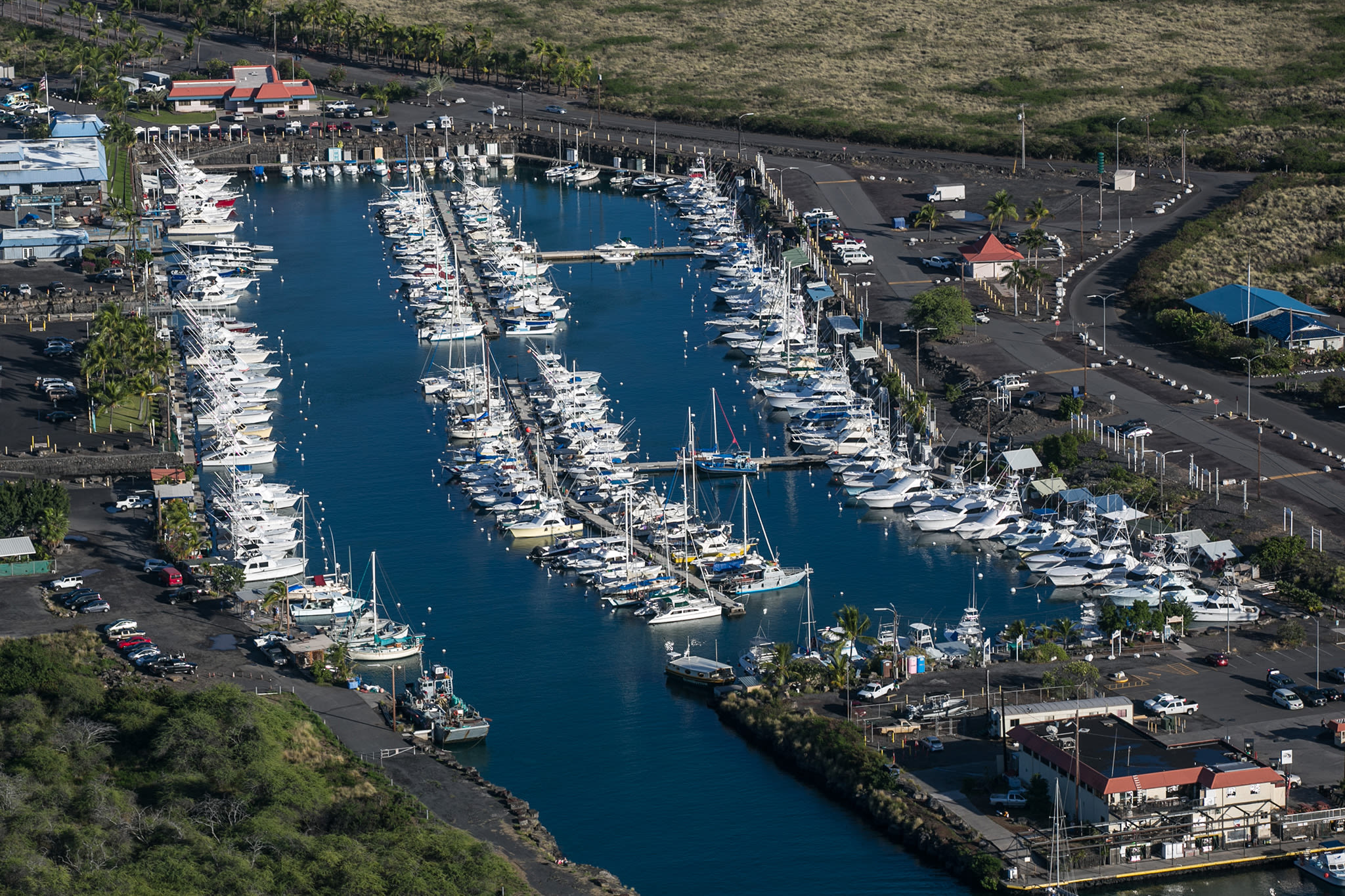 'You got to be joking': Cars just can't stop driving into this Hawaii harbor