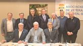 La Asociación de Veteranos del Real Oviedo celebra su tradicional comida anual y homenajea a varios exjugadores azules