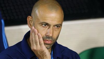 'Circus' football opener 'pathetic' - Mascherano