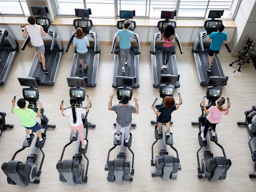Elliptical machine vs. treadmill: Which cardio equipment is better for you? Pros, cons and use cases.