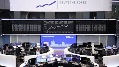 European shares close lower in lead-up to Fed, earnings