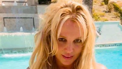 Britney Spears, la ricaduta: la popstar mezza nuda per strada e fuori controllo dopo una lite con il fidanzato
