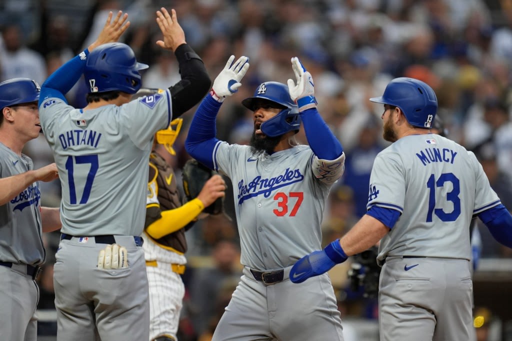 Teoscar Hernández, James Paxton combine to get Dodgers back on winning track