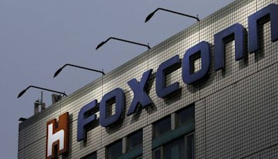 Foxconn to invest 1 billion yuan for new business headquarters in China