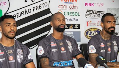 "Estamos num nível alto", diz Guilherme Teixeira sobre elenco do Comercial para Copa Paulista