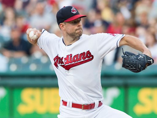 Corey Kluber returns to mound with surprise Savannah Bananas appearance in Cleveland