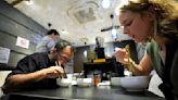 因應訪日外國遊客增加 日本餐飲業推出「快速通關」服務