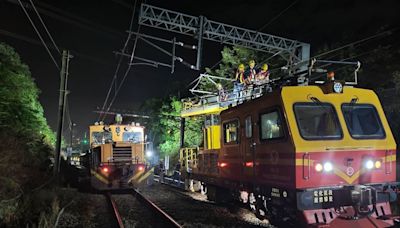 台鐵鳳鳴臨時軌西線今切換 車站11月完工「每日停靠129列車」