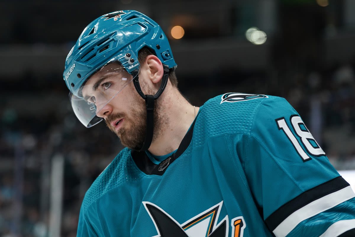 Source: Sharks won't tender Zadina, Studnicka qualifying offer